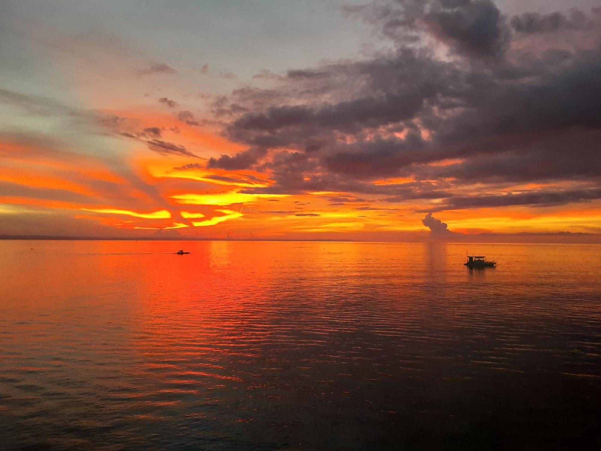 Sunset Vista Sea Front Guest House Union  Buitenkant foto