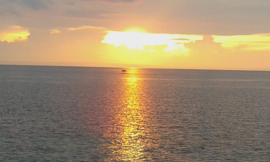 Sunset Vista Sea Front Guest House Union  Buitenkant foto